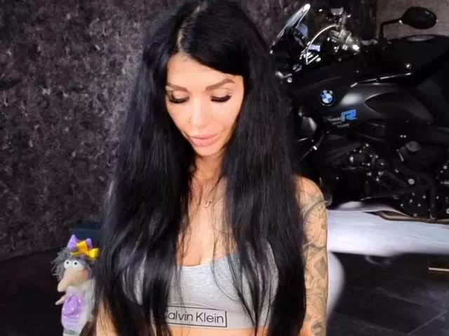 Offline -BABAYAGA- on BongaCams