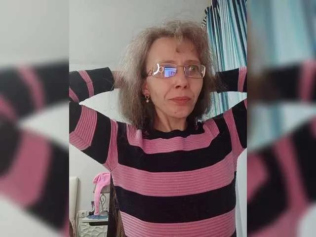 Offline -queen-margo- on BongaCams