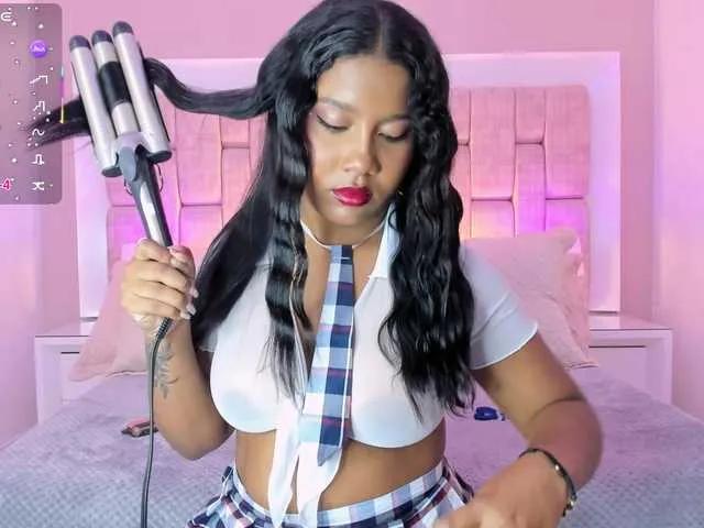 Freechat AdaraMills on BongaCams