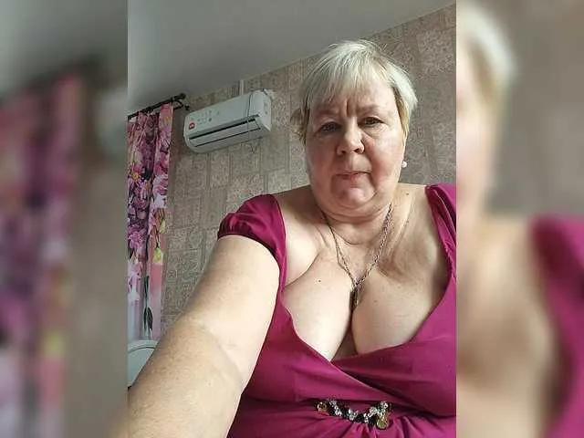 Offline Alena61 on BongaCams