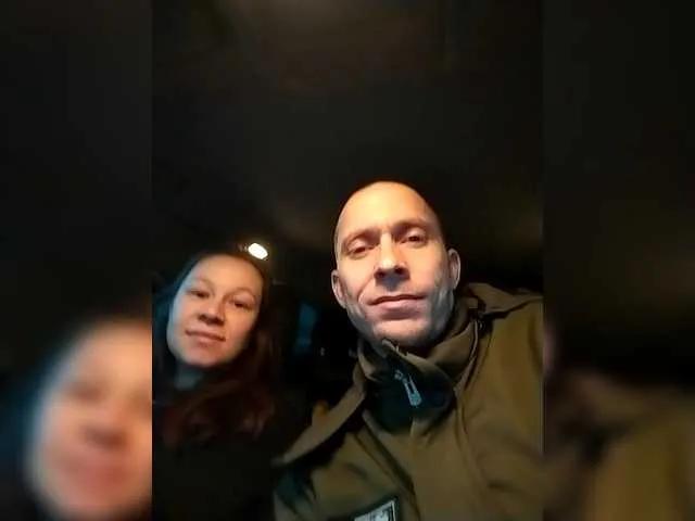 Offline AlexKris on BongaCams