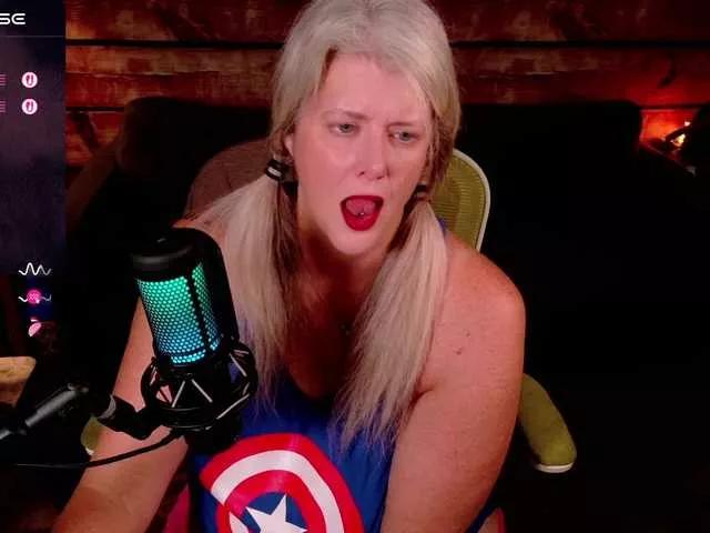 Offline Alicescuriosity on BongaCams