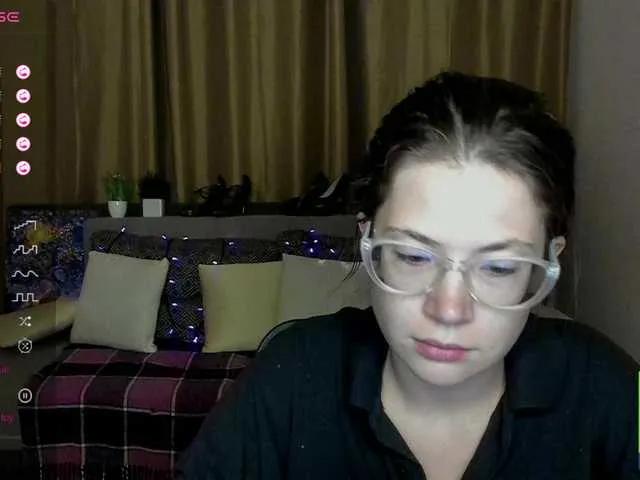 Freechat Aliciafolow009 on BongaCams