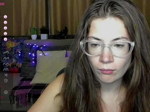 Freechat Aliciafolow009 on BongaCams