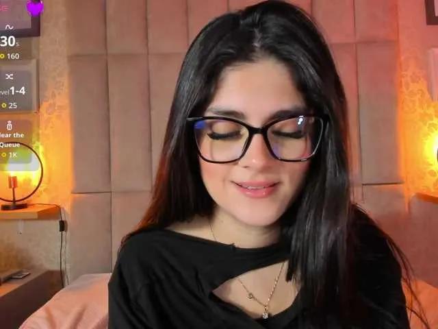 amy-saenz on BongaCams