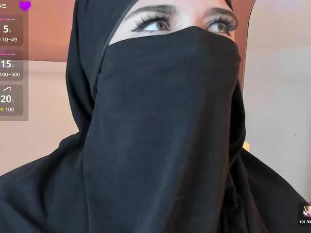 Offline Anna-henao on BongaCams