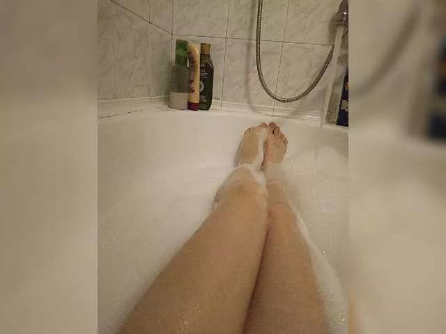 Offline Avr0ria on BongaCams