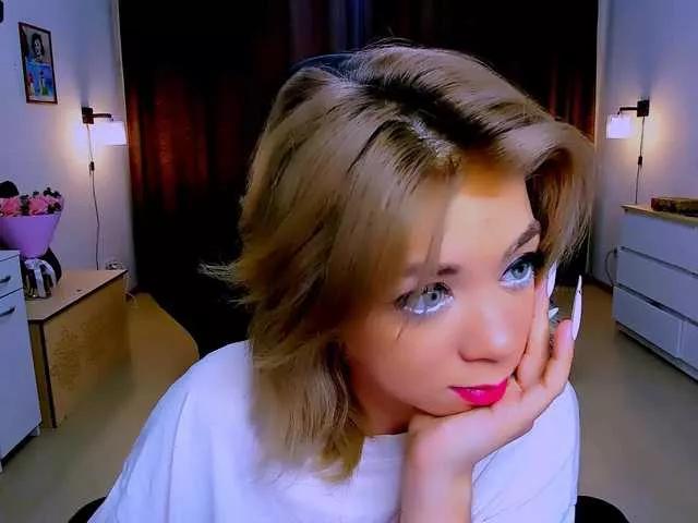 Offline BabyNicole on BongaCams