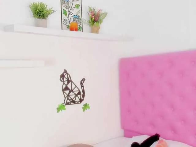 Offline barbarahills21 on BongaCams