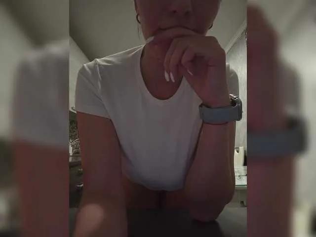 Offline Biggirl777 on BongaCams