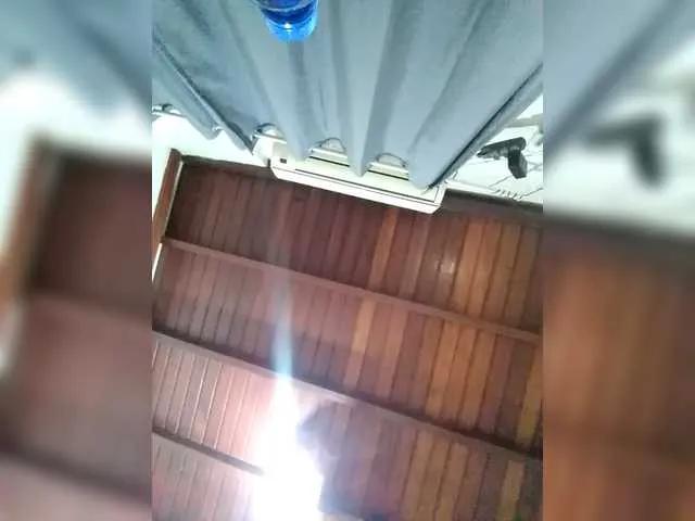 Freechat Bombonzin on BongaCams