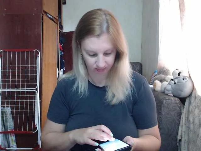 Freechat BustyBlondy on BongaCams