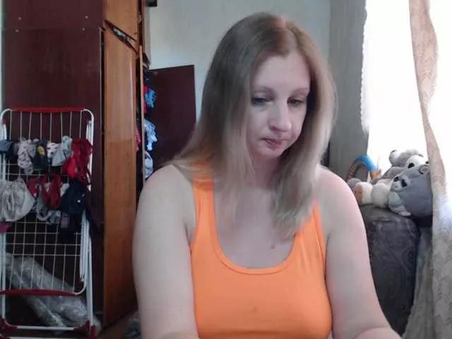 Freechat BustyBlondy on BongaCams
