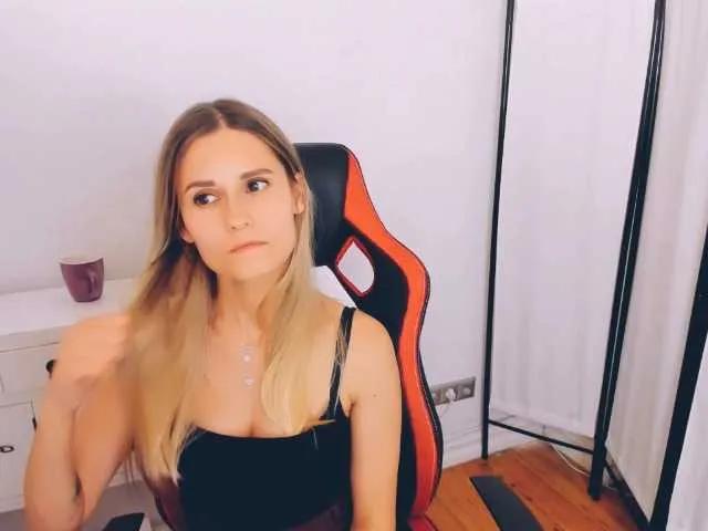 Offline CatrinGood on BongaCams