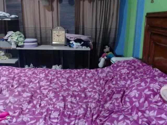 Freechat Charlizetheron1 on BongaCams