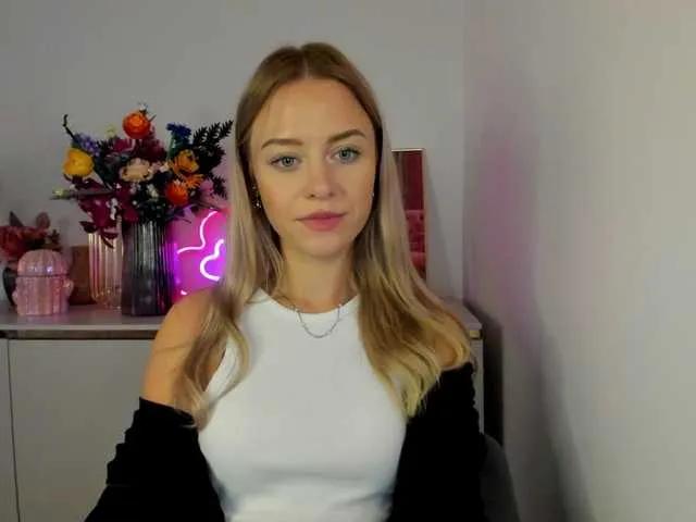 Offline CindyGlam on BongaCams