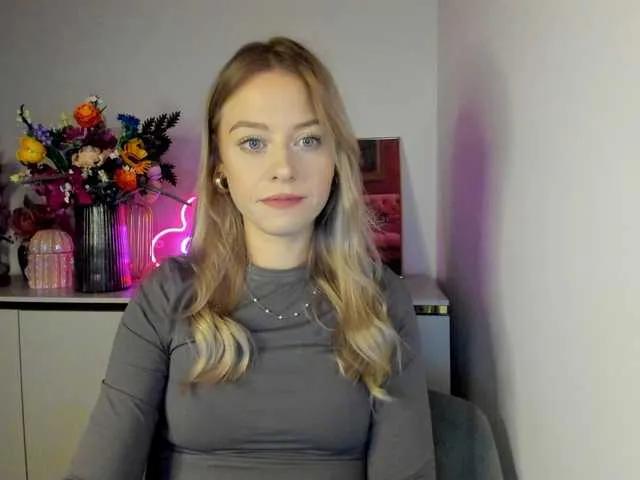 Offline CindyGlam on BongaCams