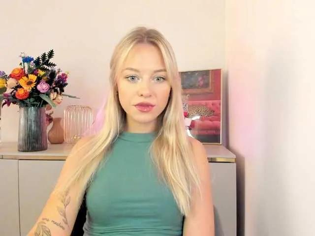 Offline CindyGlam on BongaCams