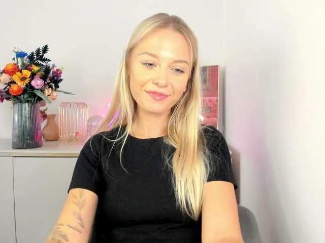 Offline CindyGlam on BongaCams