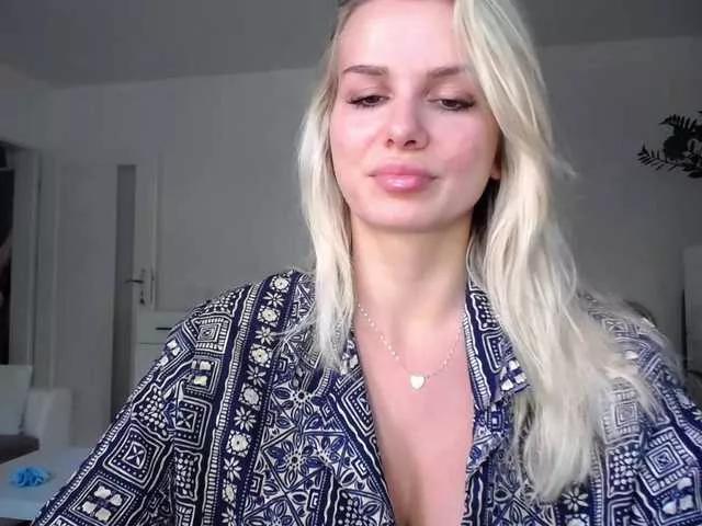 Offline Cornelia22hot on BongaCams