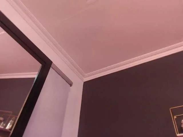 BongaCams CrystalWoods94 is Freechat CrystalWoods94 — I can be the most tender and sweet girl, the one who envelops you with her softness and charm. Or I can show you my most perverse and daring side, where passion has no limits. What facet do you dare to explore with me today?