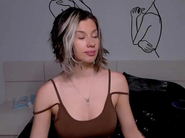 Offline devilishfox on BongaCams