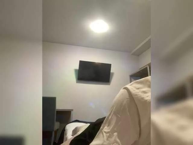 Freechat Devochka1010 on BongaCams