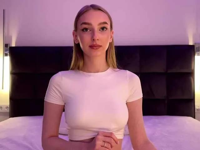 DiamondLily on BongaCams