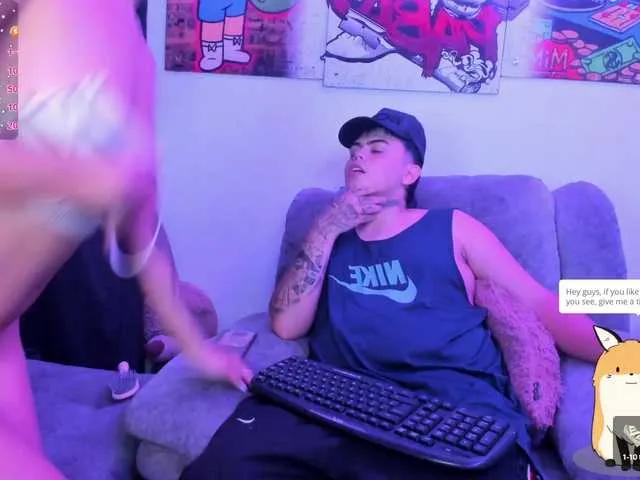 Offline dulceandlion on BongaCams