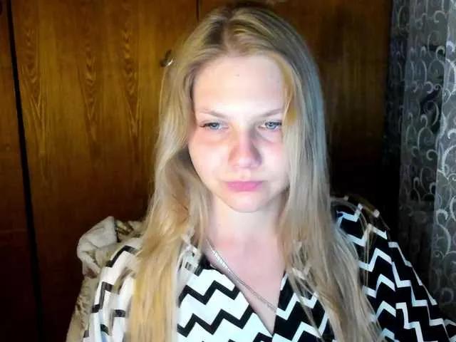 Offline Emma-Frizea on BongaCams