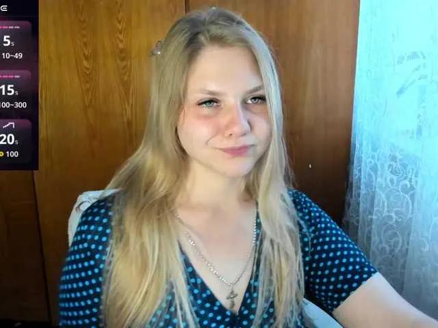 Offline Emma-Frizea on BongaCams