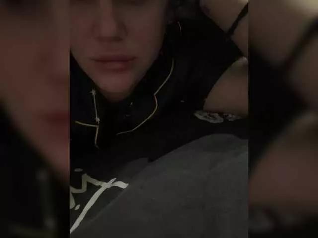 Offline Eva-adam1502 on BongaCams