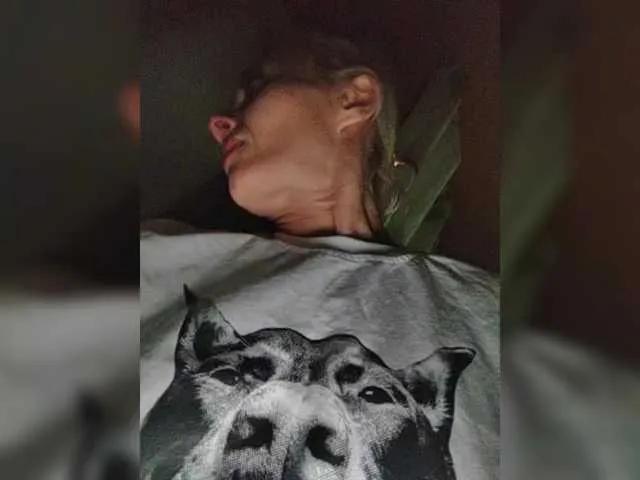 Offline evangelina2909rus on BongaCams