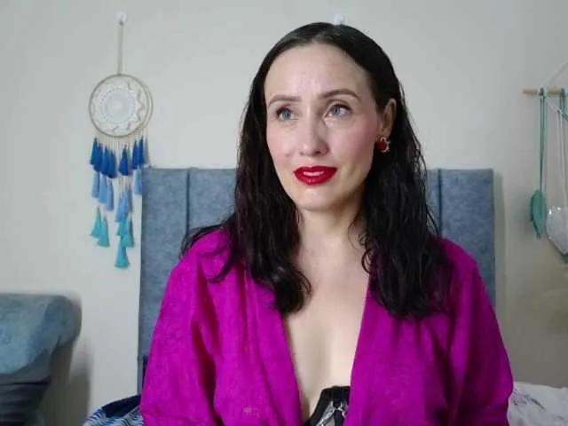 Offline IberianMoonMK on BongaCams