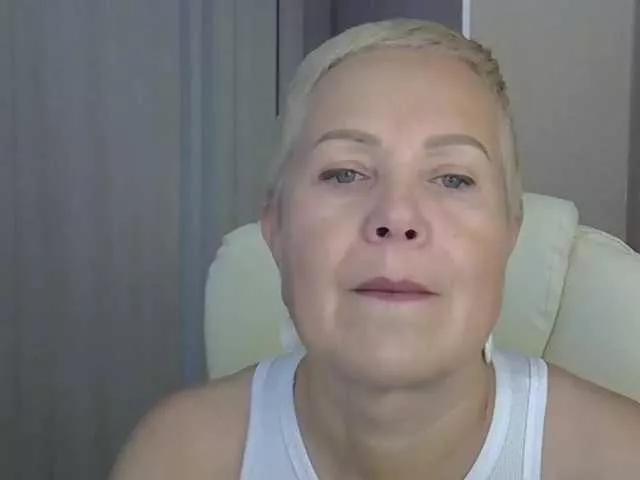 Offline IFannyLove on BongaCams