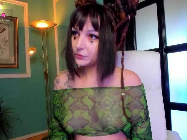 Freechat ingridblondy94 on BongaCams