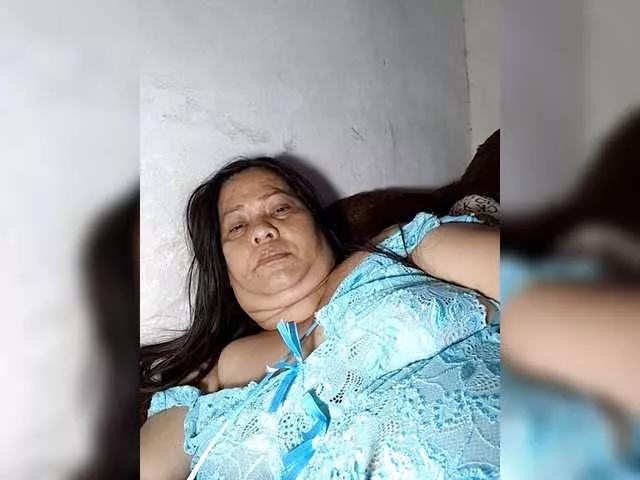 Offline jelyn87 on BongaCams