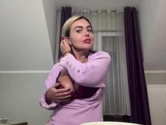 Offline JennyLUST on BongaCams