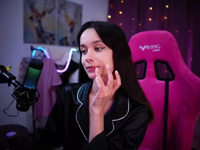 Offline JuicyAngel on BongaCams