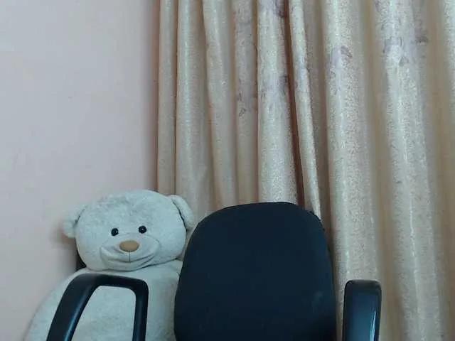 Offline Katty-12 on BongaCams