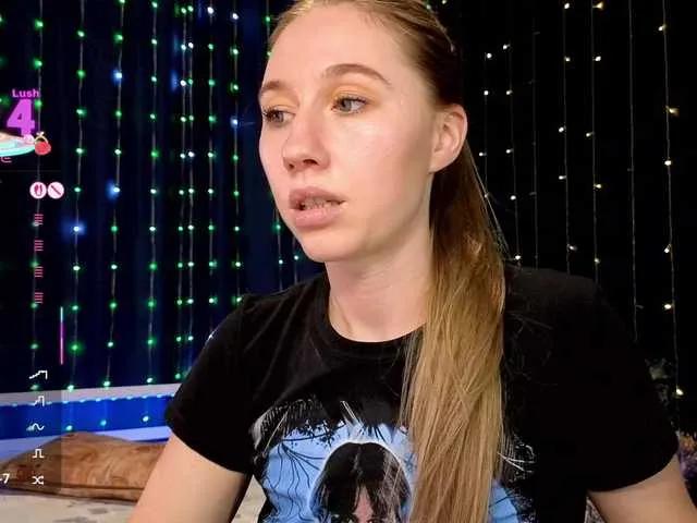 Offline kiska-wansday07 on BongaCams