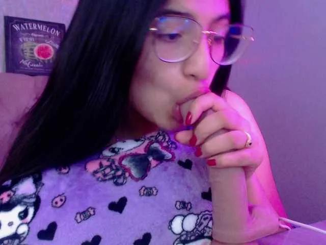Offline laurenelove on BongaCams