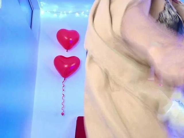 Offline lazzy-blake on BongaCams