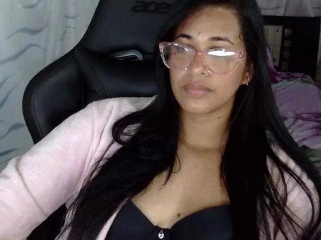 Offline Letty33 on BongaCams
