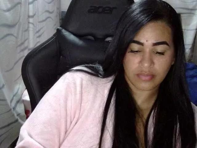 Offline Letty33 on BongaCams