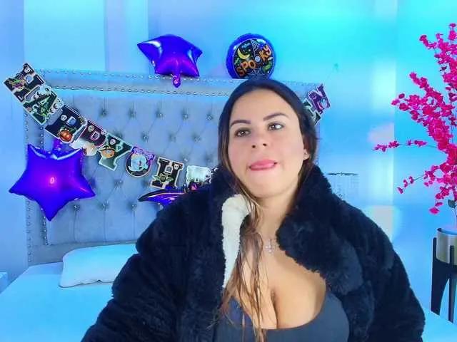 BongaCams Lia-adams is Freechat Lia-adams — I am drawn to the feeling of confidently surrendering to control. I enjoy the calm that obeying brings and the power that exists in surrender. I am inspired by those who guide with firmness, respect and a look that says it all.