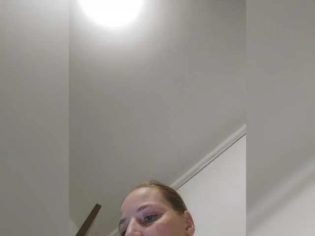 Offline Lulu-Erotica on BongaCams