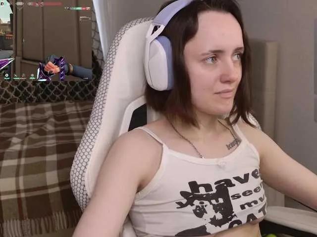 Offline LunaL0ve on BongaCams