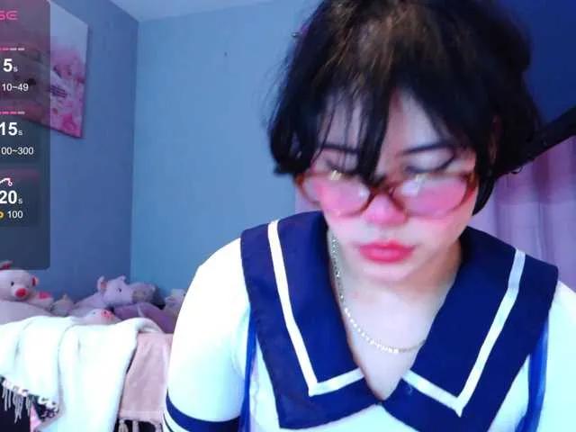 Offline LunaMilav on BongaCams