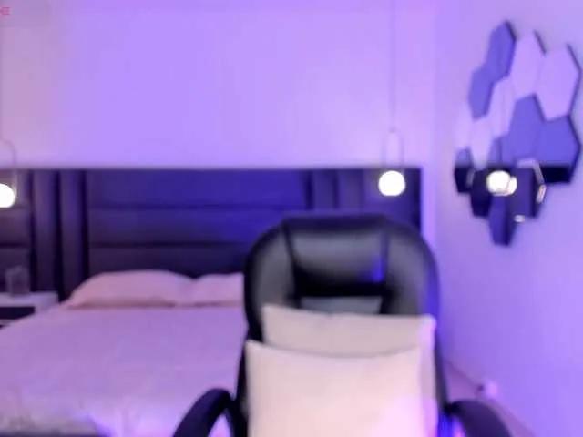 Offline MaddyOwens on BongaCams